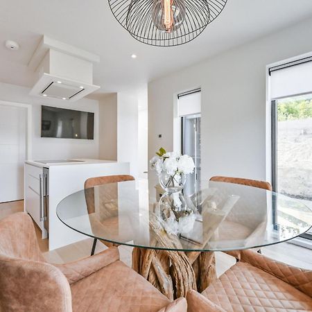 1 The Nest - Luxury Modern House Nr Beach & Bars With Sea Views & Free Parking Villa Charlestown  Exterior photo