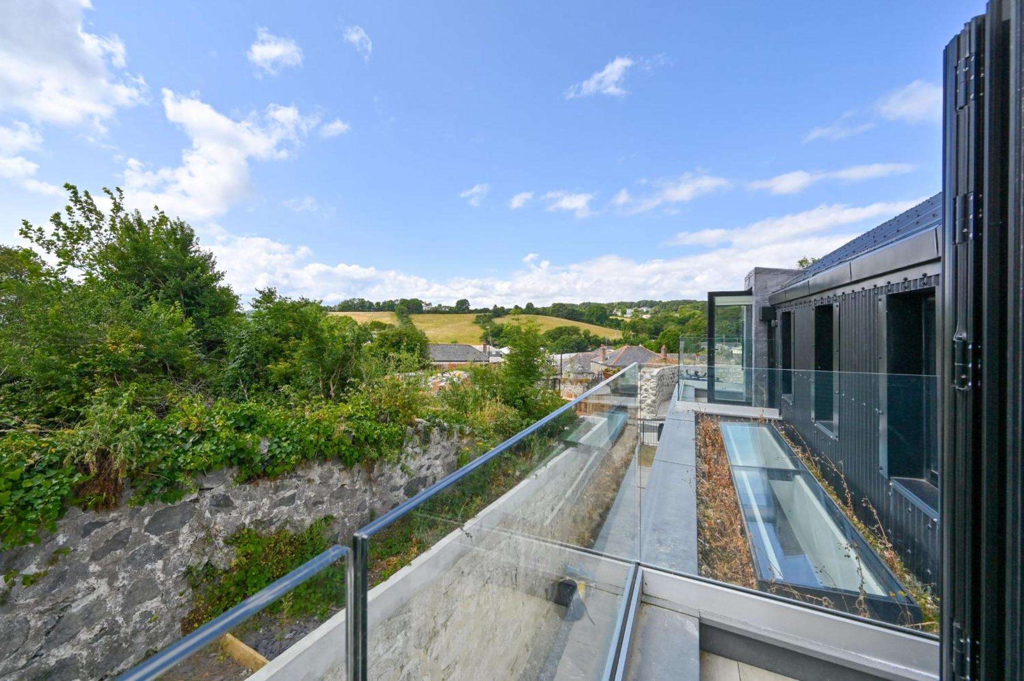 1 The Nest - Luxury Modern House Nr Beach & Bars With Sea Views & Free Parking Villa Charlestown  Exterior photo