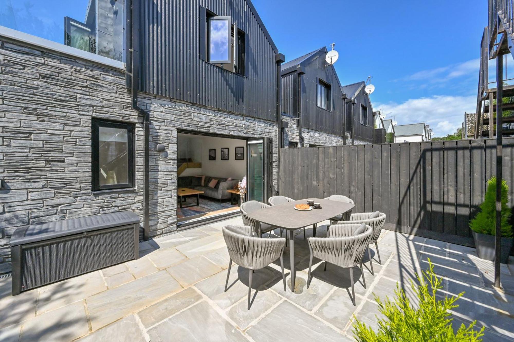 1 The Nest - Luxury Modern House Nr Beach & Bars With Sea Views & Free Parking Villa Charlestown  Exterior photo